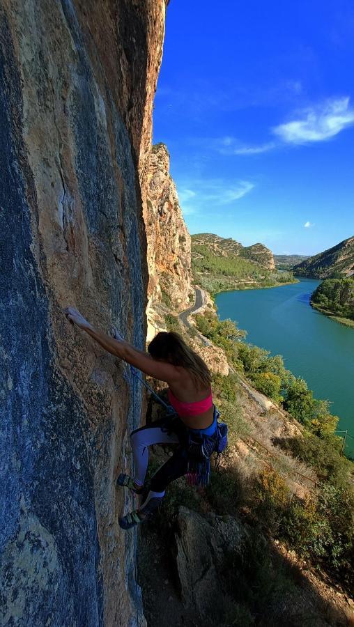 Cal Perico, Tourist And Climbing Apartament Camarasa Екстериор снимка